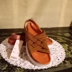 Urban Outfitters flat sandals (NWT)